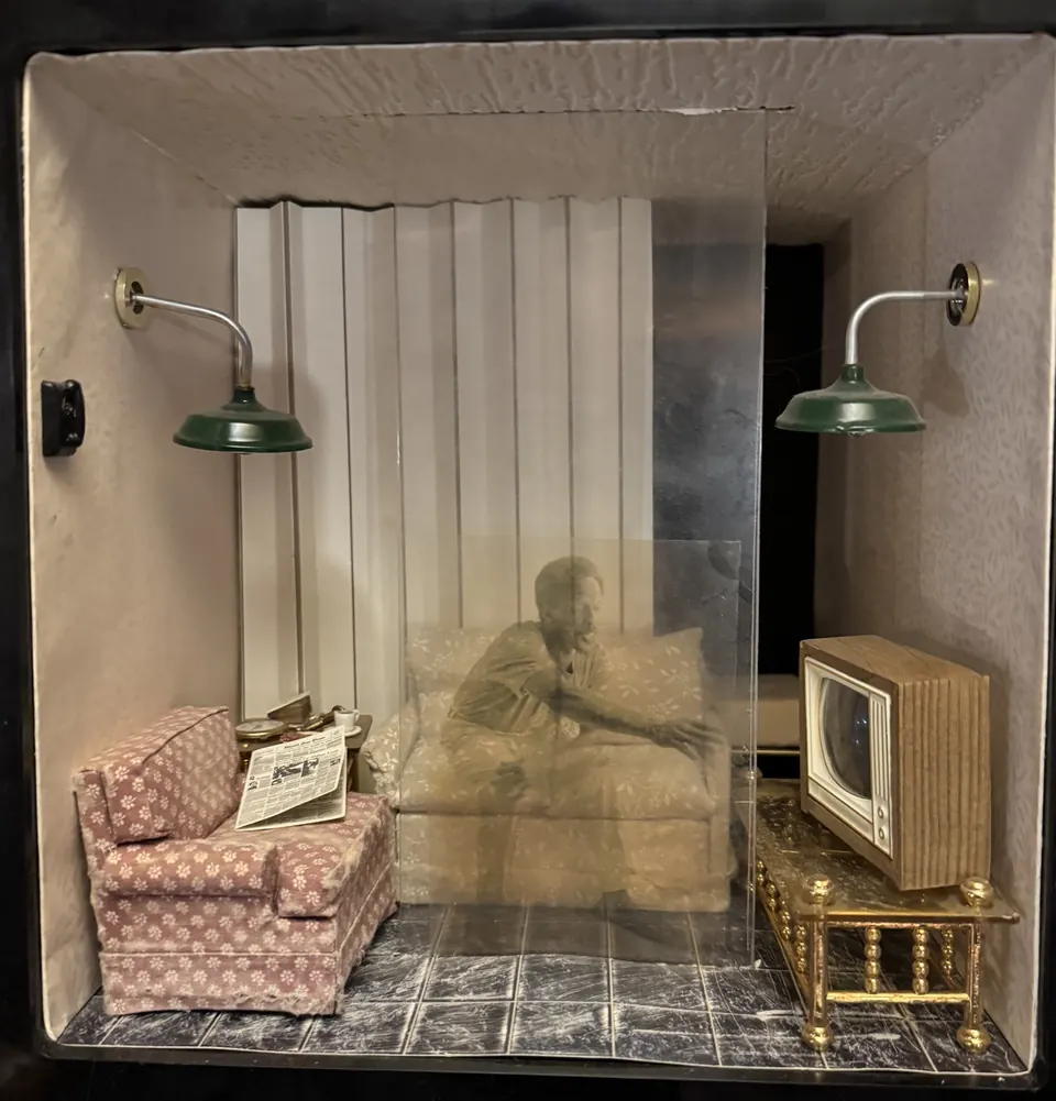 Glass Houses: Bo, miniature room.